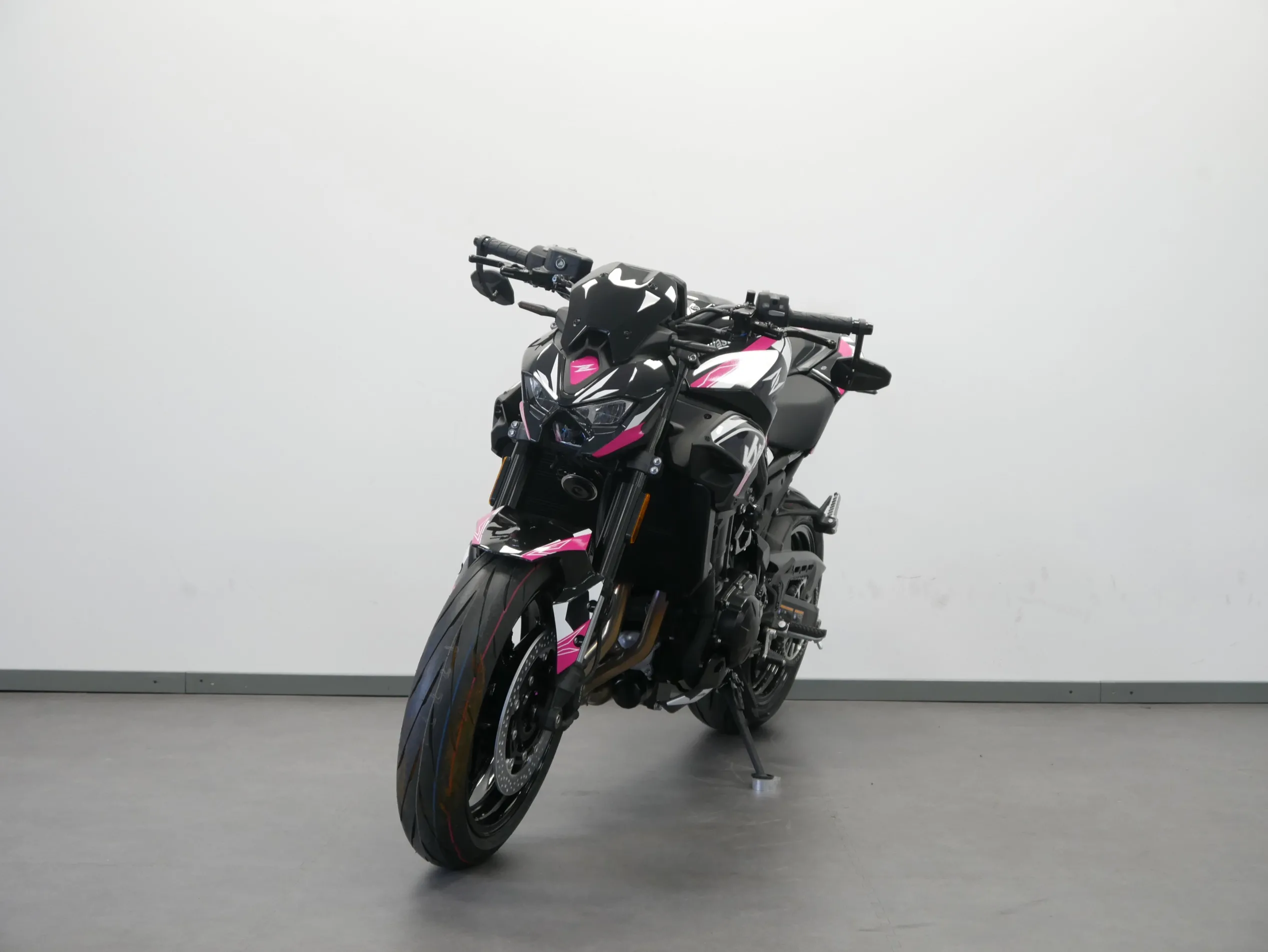 Z 900 LLC