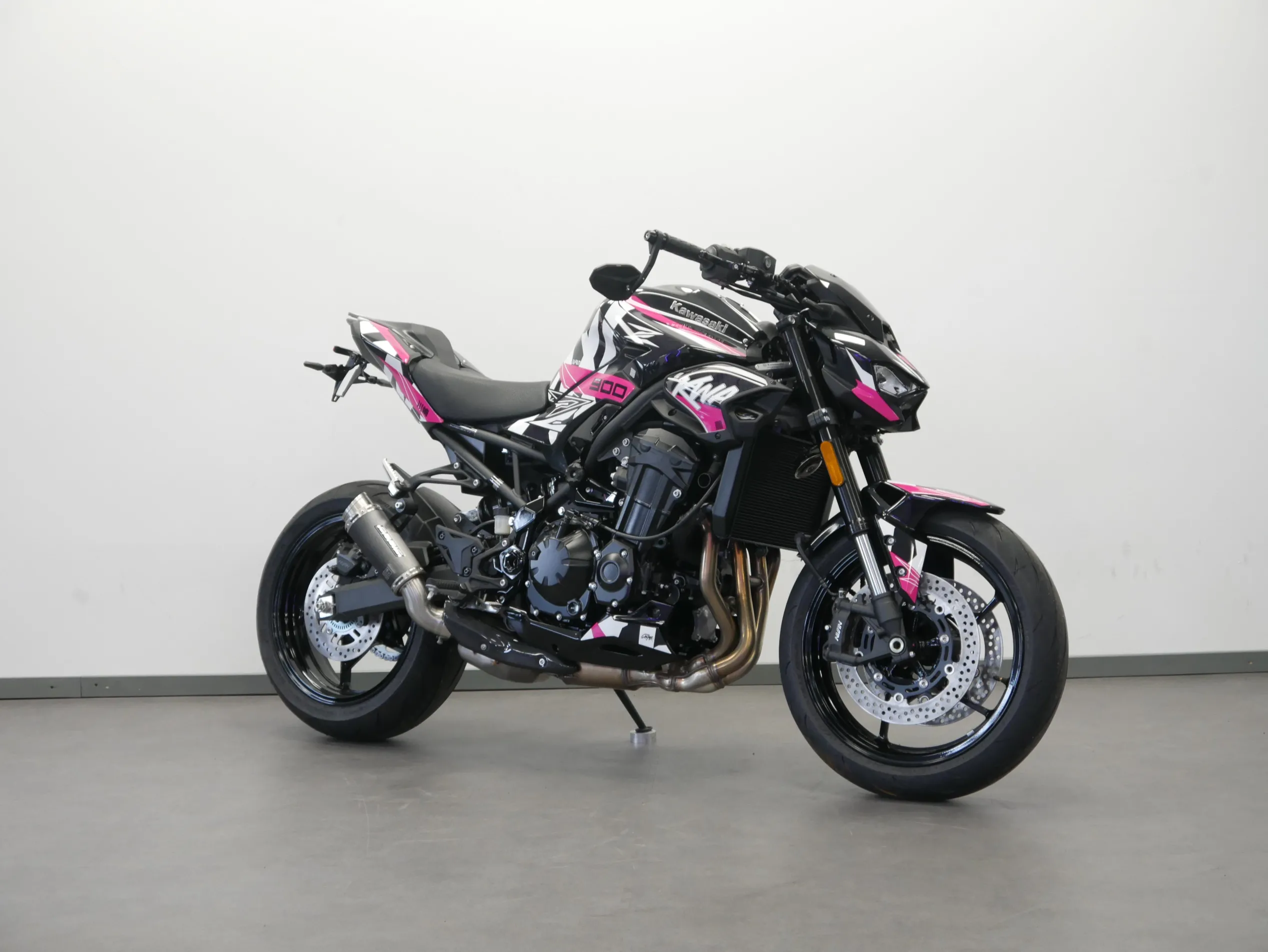Z 900 LLC